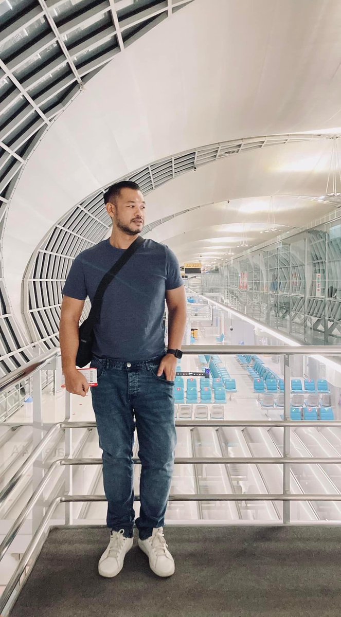 RonnySportsPHK's tweet photo. It's not a "goodbye" but it's a "see you again soon" 👋🏼”🧔🏻🕊#mustachestyle #asianmuscle #puremuscle #dadbod #strongman https://t.co/Emu3ihj2nb