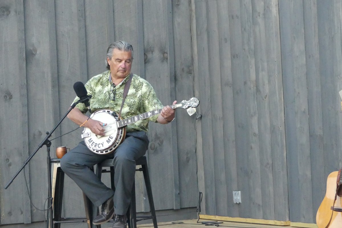 katywalls's tweet photo. Music reigns in #HeartofAppalachia from #CarterFamilyFold and #RalphStanley Museum to local pickers and #stringbands. #IFWTWA #TravelTuesday #Music https://t.co/5BqlySIVHu