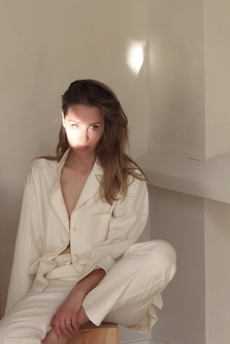 MaisonNoelle's tweet photo. In your light I learn how to love 
- Rumi

Skye organic cotton pajama set

https://t.co/00en4YR6Le

Photography by Floortje Louise 

#madewithlove #forlove #organiccotton #organiccottonsleepwear #slowfashion #sustainable #sustainablefashion #responsiblymade #madeinusa https://t.co/avve3uXydK