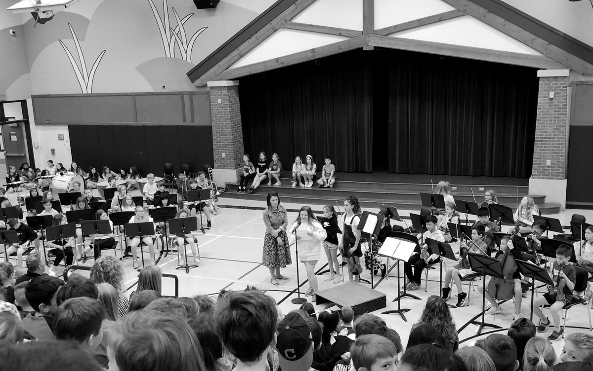 ErikLindemann_'s tweet photo. Thank 4th Grade Strings &amp; Band! We loved your performance &amp; the way you shared the story of your learning throughout the concert. Third graders are excited for their chance to learn next near @OsborneElem https://t.co/x2hK6Y6kwy