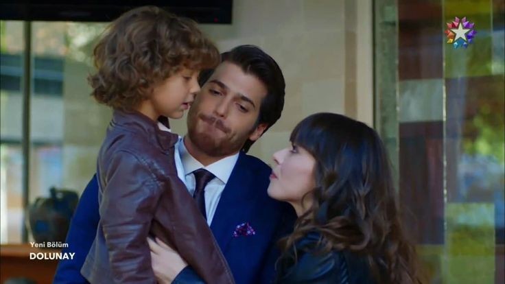 Maybezinaornoor's tweet photo. Nearly one week since I finished watching #Dolunay and I am still not over this precious family!!! 🥺🫰🏻
#ÖzgeGürel #CanYaman #FerNaz #NazFer https://t.co/0D5spzEEuA