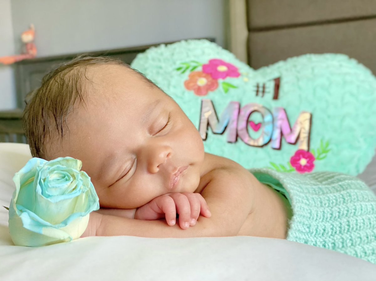 WendyCastillo90's tweet photo. ￼￼￼￼￼￼Mi baby Mateo mi mayor regalo por siempre 🥰😍❤️
Feliz ￼día de las madres a todas las bellas mamis de Centroamérica y mexico que celebran ￼su día hoy 10 de Mayo. #wendycastillo #babymateo https://t.co/96uElN09qJ