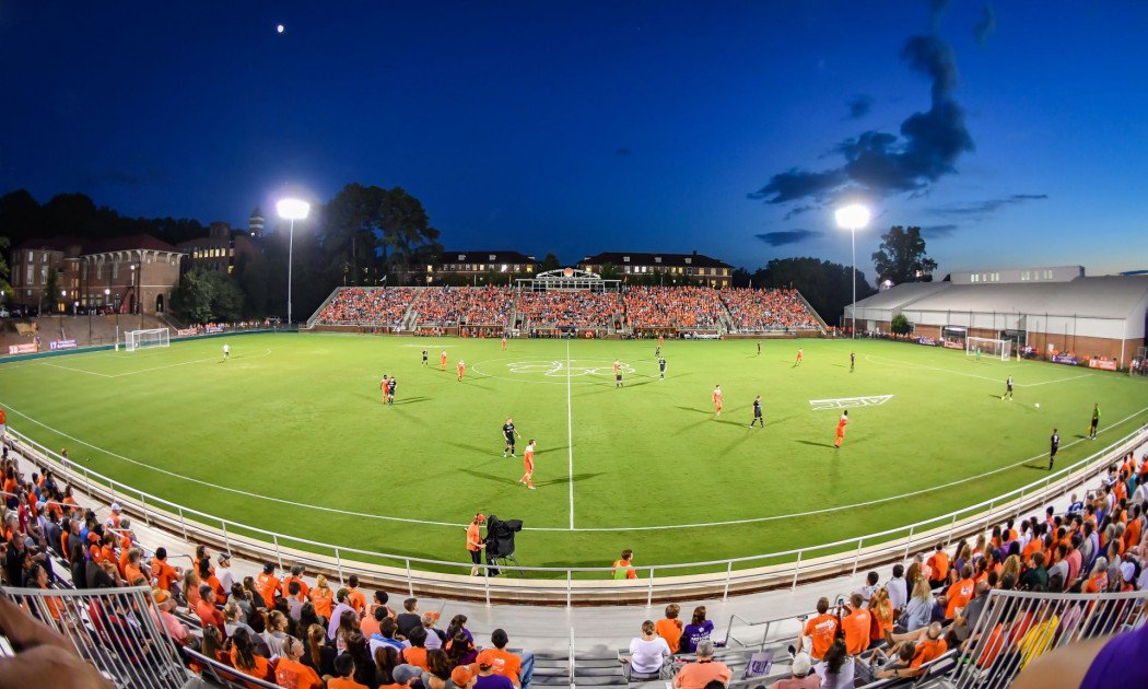 MLS_Buzz's tweet photo. One way I think lower-division professional soccer can grow in the USA would be partnering with local colleges to use their facilities.

There are some great facilities out there in college towns that have young populations and would support a club decently enough. https://t.co/8XvPQWbieB