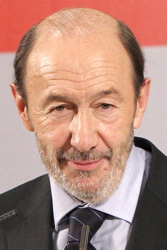 Tres años sin Rubalcaba son más que suficientes para echar de menos a un político con mayúsculas. Su legado es inmenso. Su manera de entender lo institucional, la defensa de la educación como motor de cambio, su capacidad de diálogo, su honradez y honestidad. Gracias compañero.