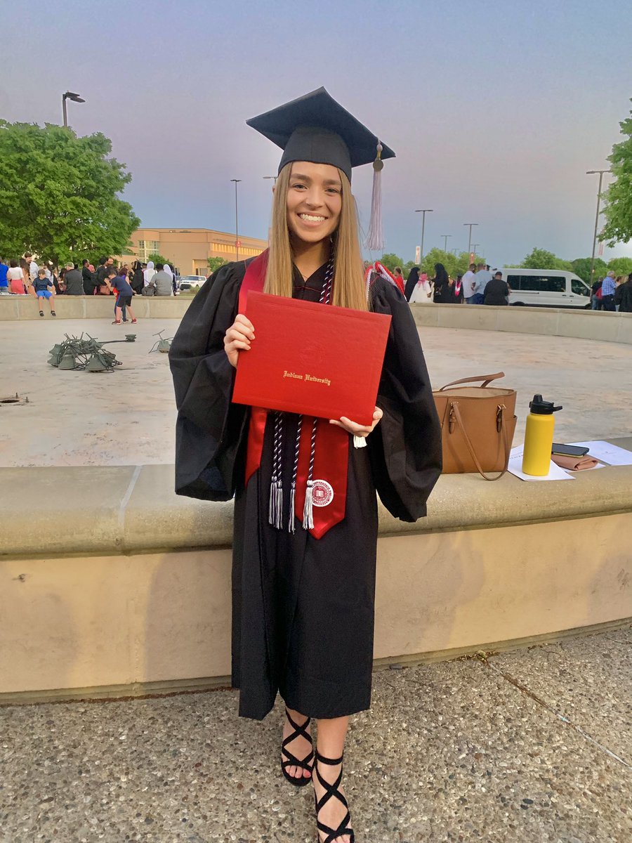 brooklyn0424's tweet photo. Psyched to be statistically significant as a future BCBAπ§ π§©
#IUgradcap22 #IUSGrad22 https://t.co/BdDFvK2w9F