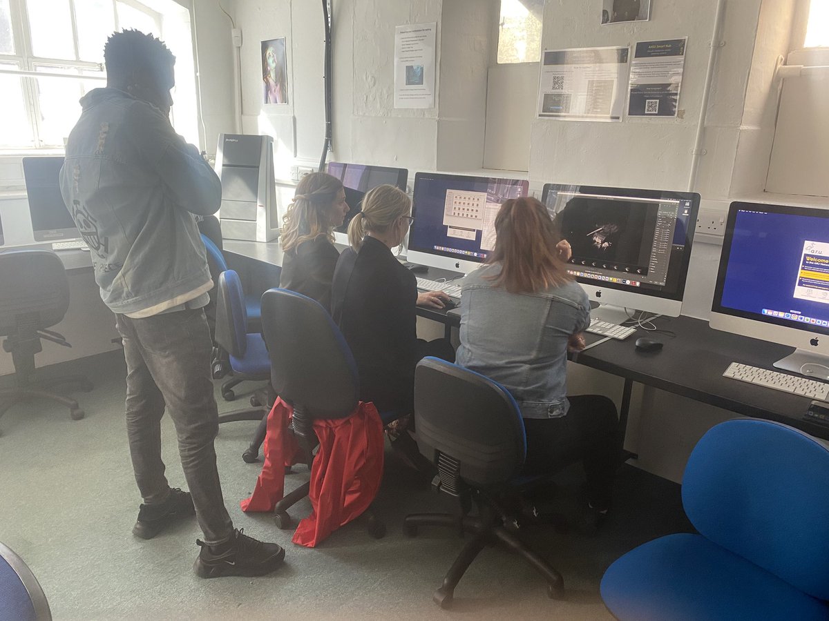 Our #HSSCreatives in photography have put together some fantastic work, and have already started the digital editing process @ARU_AHSS #HSSCreatives #humanities #socialsciences #creativity