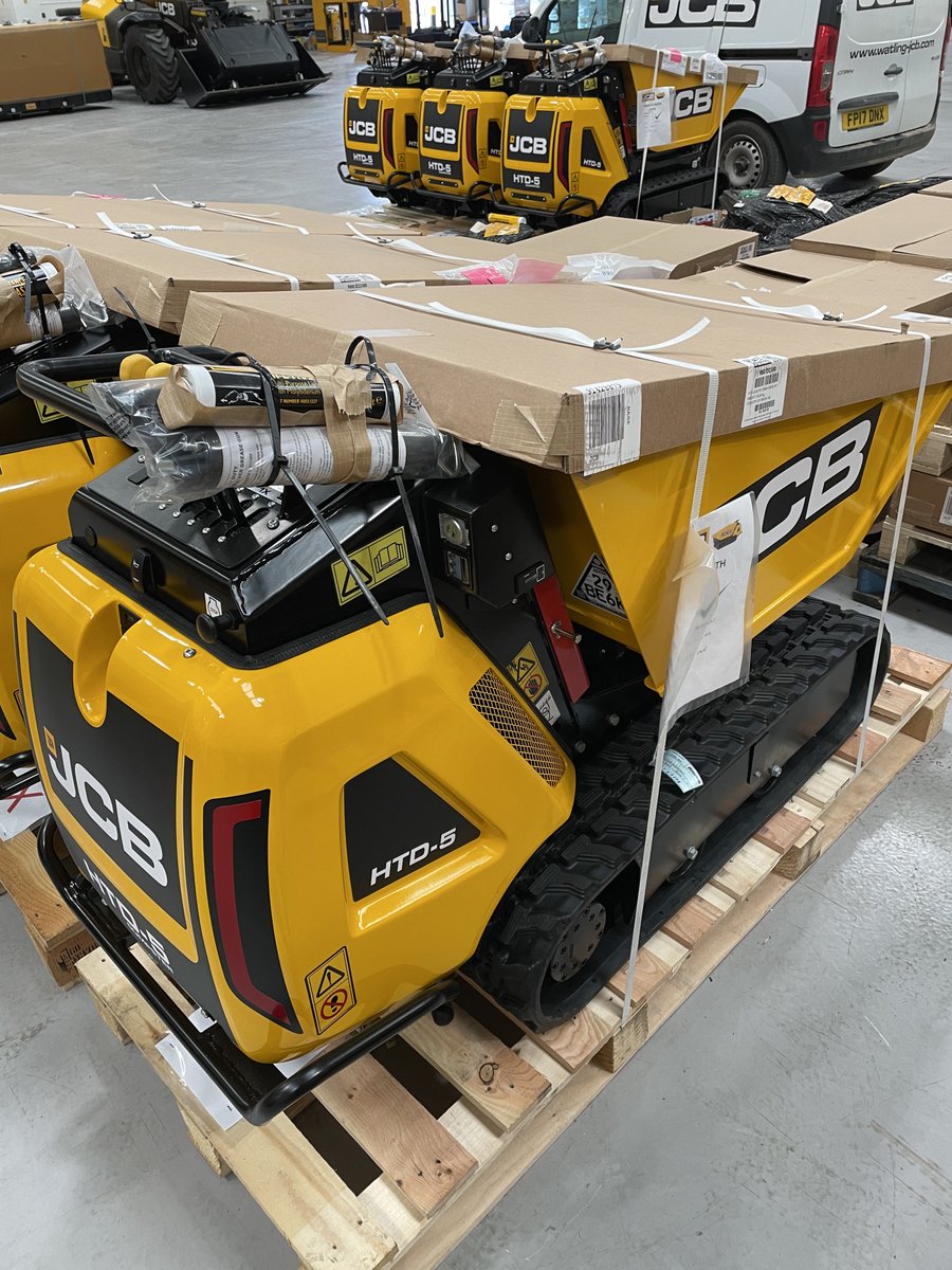Watling_JCB's tweet photo. Get your NEW JCB HTD5 online today! Only 1 - 3 days for delivery ๐
Shop Now: https://t.co/WhgezuXMI9
#jcb #htd5dumpsters #htd5 #dumpsters #watlingjcb #buyonline #ecommerce https://t.co/SuVTYxM5wG