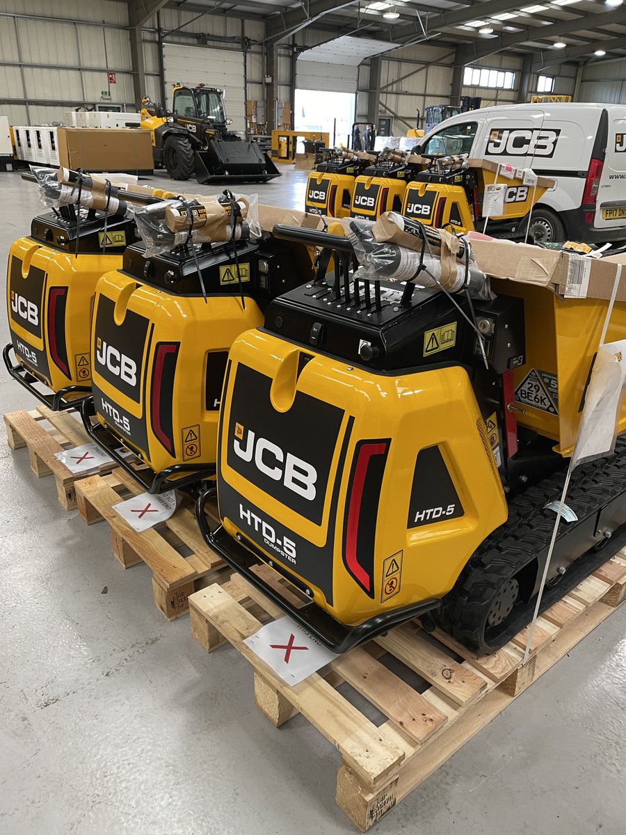Watling_JCB's tweet photo. Get your NEW JCB HTD5 online today! Only 1 - 3 days for delivery ๐
Shop Now: https://t.co/WhgezuXMI9
#jcb #htd5dumpsters #htd5 #dumpsters #watlingjcb #buyonline #ecommerce https://t.co/SuVTYxM5wG