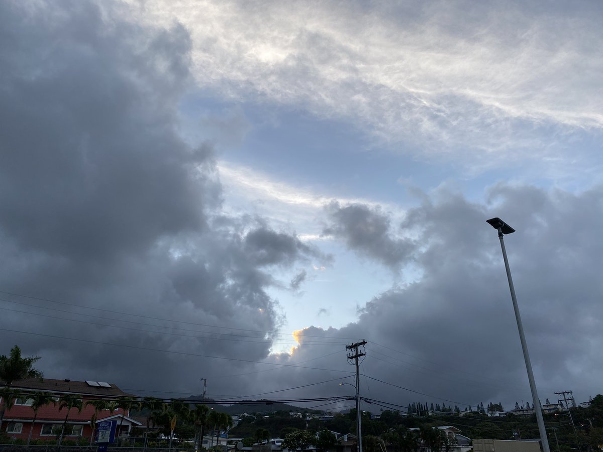 Happy Aloha Tuesday Moanalua, ”Here Comes the Sun,” have an awesome day and enjoy… #mmsherd #808educate