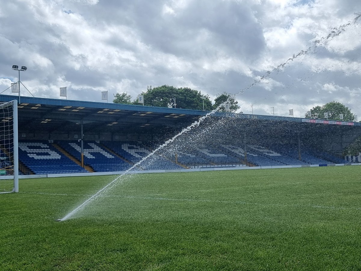 djbowers14's tweet photo. Todays pitch cam ๐ฑ @buryfcss @buryfcofficial
We continue the progress @RCSolutionsPC
#GiggLane #Bury #BuryFCWomen #Groundsmen #Pitchwork https://t.co/QdvSPPAEQw