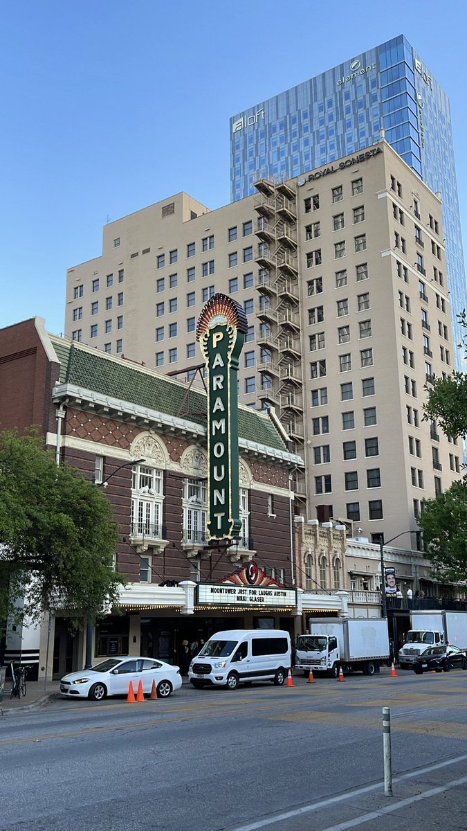mejedenclark's tweet photo. The Paramount Theater is not only for its cultural landscape, but also for its importance to the Austin community.

Feel free to check out my photo story by clicking the link below!

#TXSTMojo

https://t.co/nq9RM5epmQ https://t.co/iVY31AB1Ew