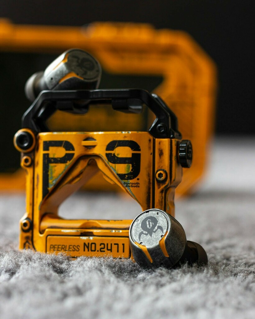 GravaStar_'s tweet photo. Earbuds from "After-War" world. Feel the details.🧐🧐 Link in bio.
📸:@emanuele_esp
.
.
.
.
#gravastar #siriuspro #earbuds #scifi #gamer #bottleopener #tech #techlover #earbudswireless #dailyessentials #nintendo #switch #twitch #handheldgamer #gamerli… https://t.co/H2RnhyddOp https://t.co/c9couKV7U5