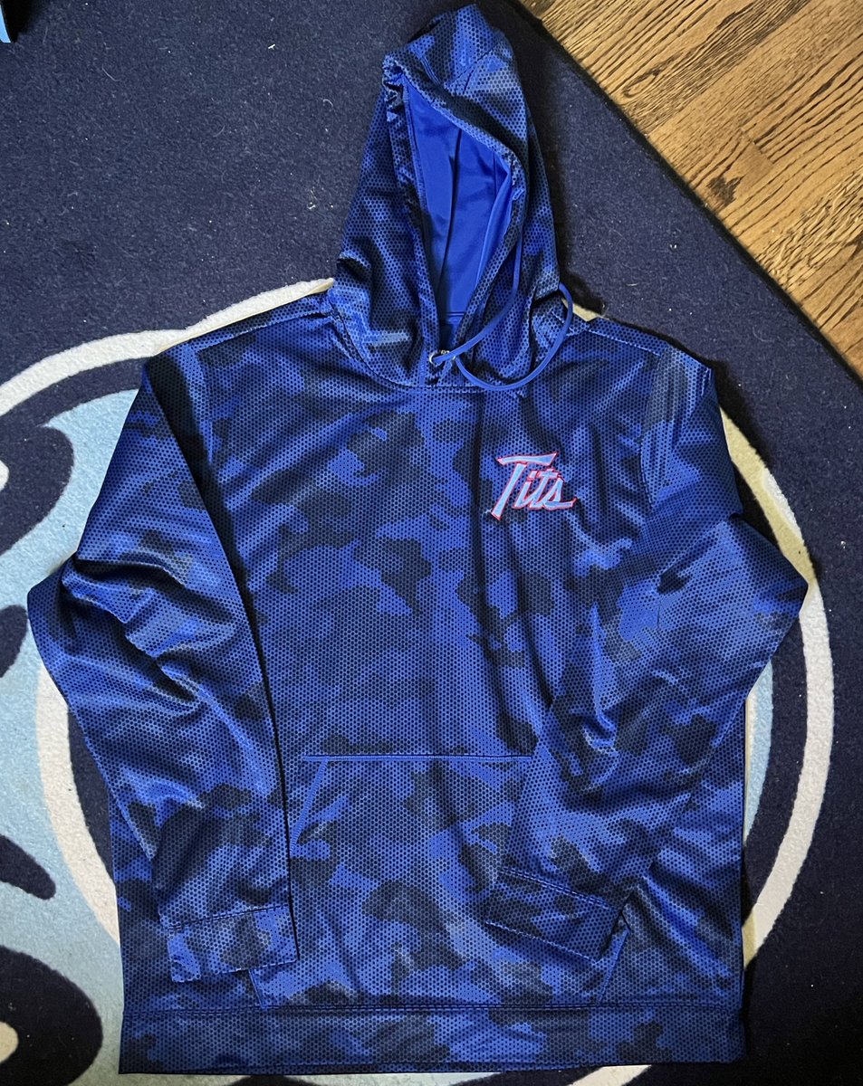 fastnasty's tweet photo. **** GIVEAWAY ****

Giving away this new custom embroidered “Tits” hoodie to a fellow #titans fan. We had these made for the playoffs last year and I found one leftover. Size XL. Must be a follower just retweet to enter! Ill pick a winner 5/17!! Good luck yall!! https://t.co/lio42aBzZg