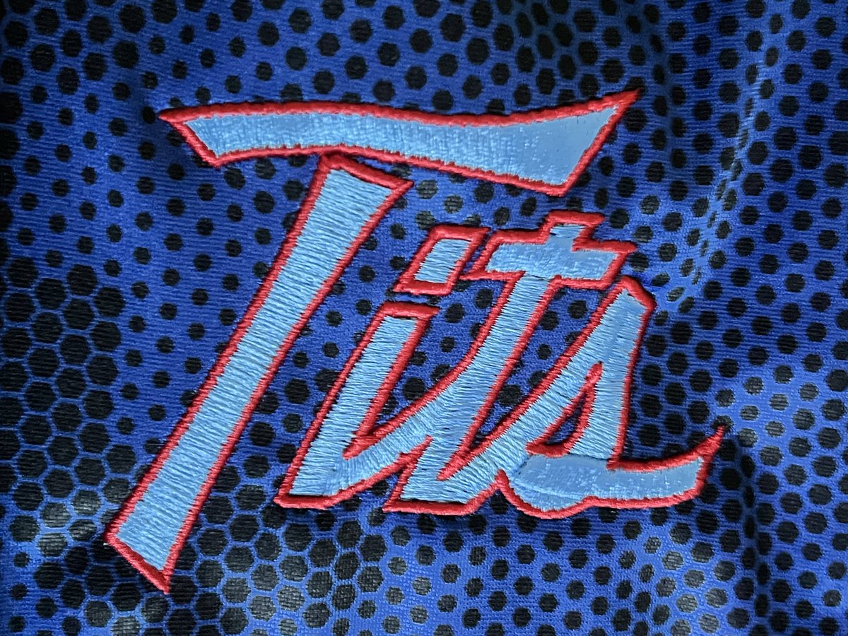 fastnasty's tweet photo. **** GIVEAWAY ****

Giving away this new custom embroidered “Tits” hoodie to a fellow #titans fan. We had these made for the playoffs last year and I found one leftover. Size XL. Must be a follower just retweet to enter! Ill pick a winner 5/17!! Good luck yall!! https://t.co/lio42aBzZg