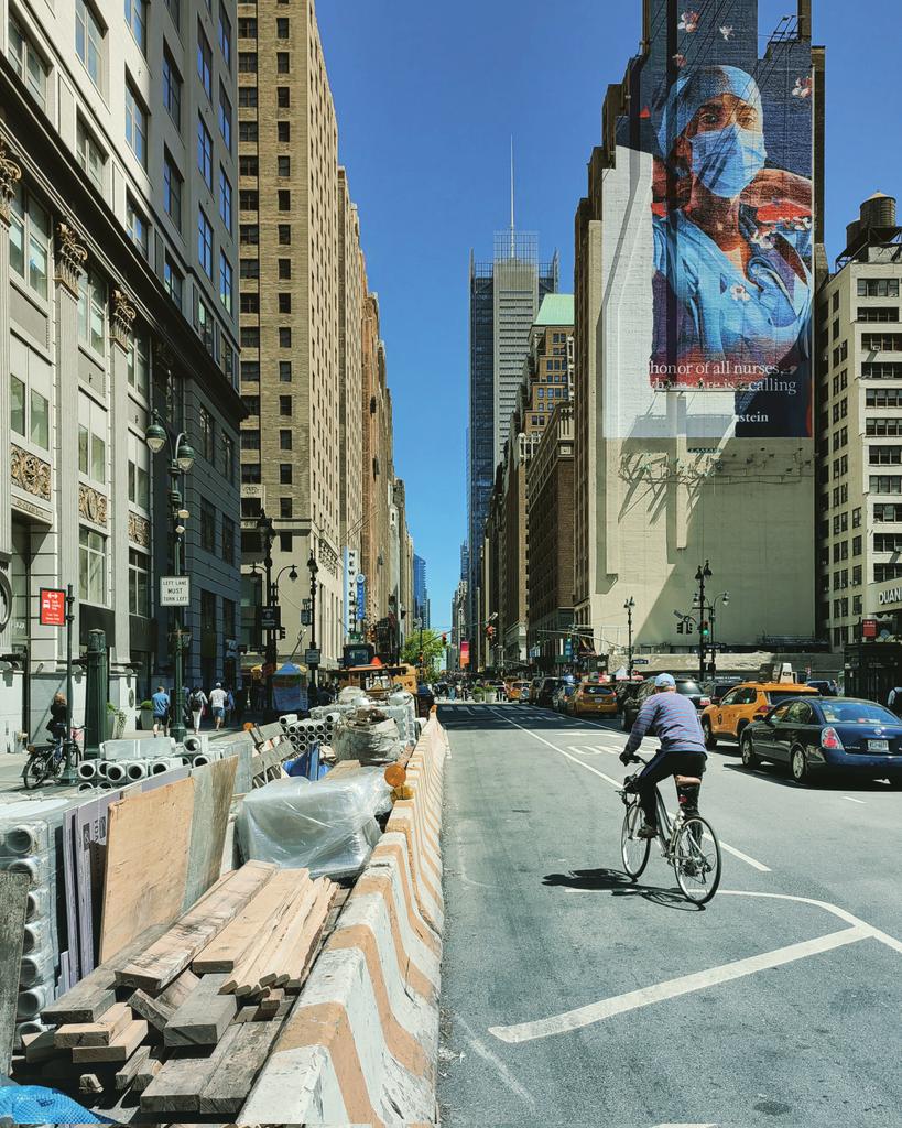 Bate81's tweet photo. Big city life. https://t.co/rIJZOKYLkR