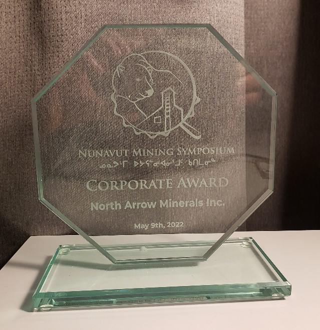 NARminerals's tweet photo. Last night at the Nunavut Mining Symposium, Ken Armstrong &amp; NAR won the Corporate Award (!) to recognize the contributions made, in 2021 to the economic &amp; social development of #Naujaat &amp; the lengths the team went to, to conduct our program safely during the pandemic #NuMS2022 https://t.co/AKv5zUTzcm