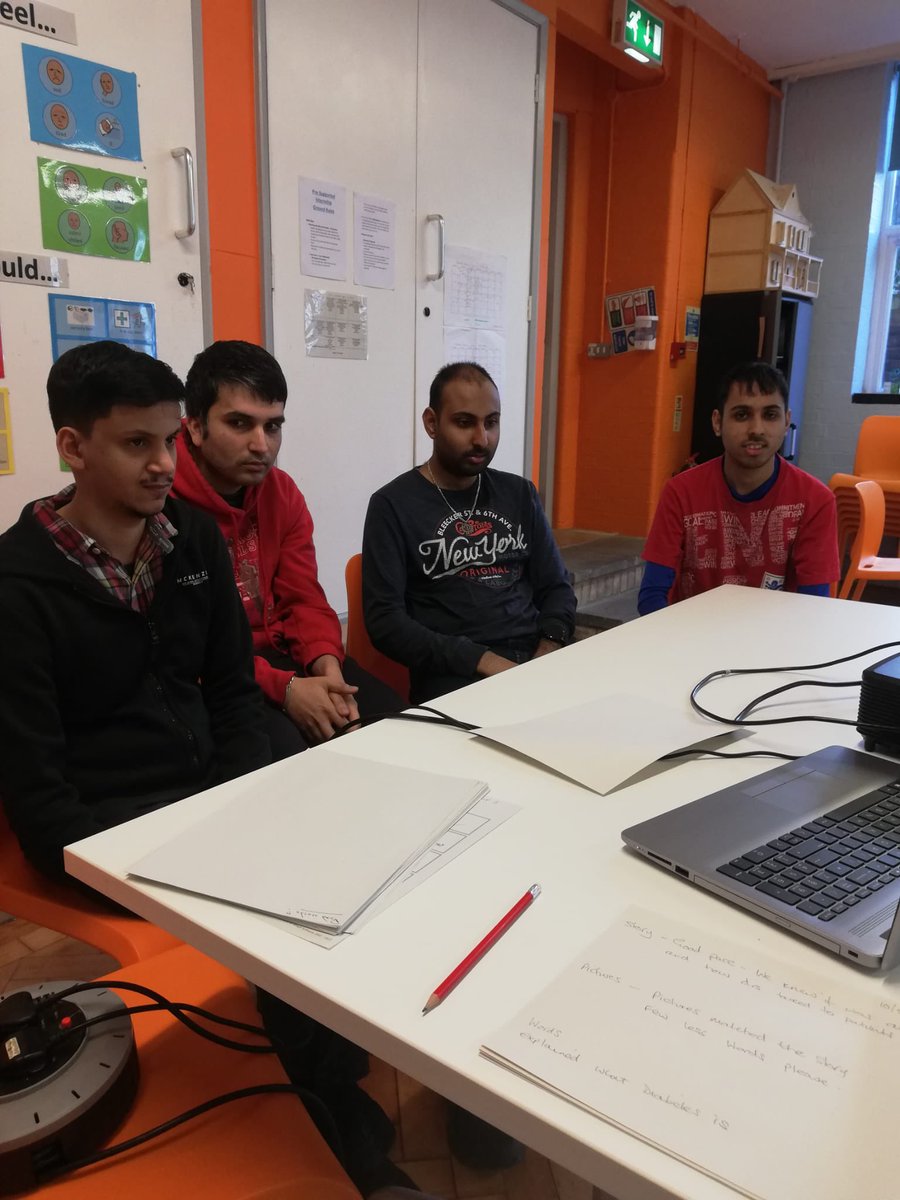 communicate2U's tweet photo. Our @communicate2U mentor group did a fantastic job of marking the #302cc presentations for @CovUniOT everyone had an opportunity to enhance their communication skills and gain feedback from our service users and communication experts. ๐ฃ๐ฆป๐ผ๐ฅ๐๐ฝโ๐พ๐ฅ๐ฅ https://t.co/8P9LKyEJs7