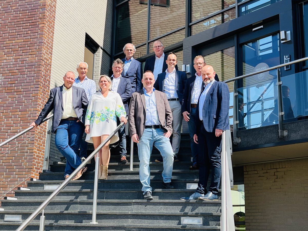 VINCIEnergiesnl's tweet photo. Huuk Mandos, Perimeter Director bij @VINCIEnergies_NL: ‘De expertise op laag- en middenspanning van #Aqualectra is aanvullend op ons bestaande portfolio in paneelbouw. Samen kunnen we onze klanten nog beter voorzien van de juiste oplossingen.’ https://t.co/kN7X8VqHVR https://t.co/L33FDM0npz