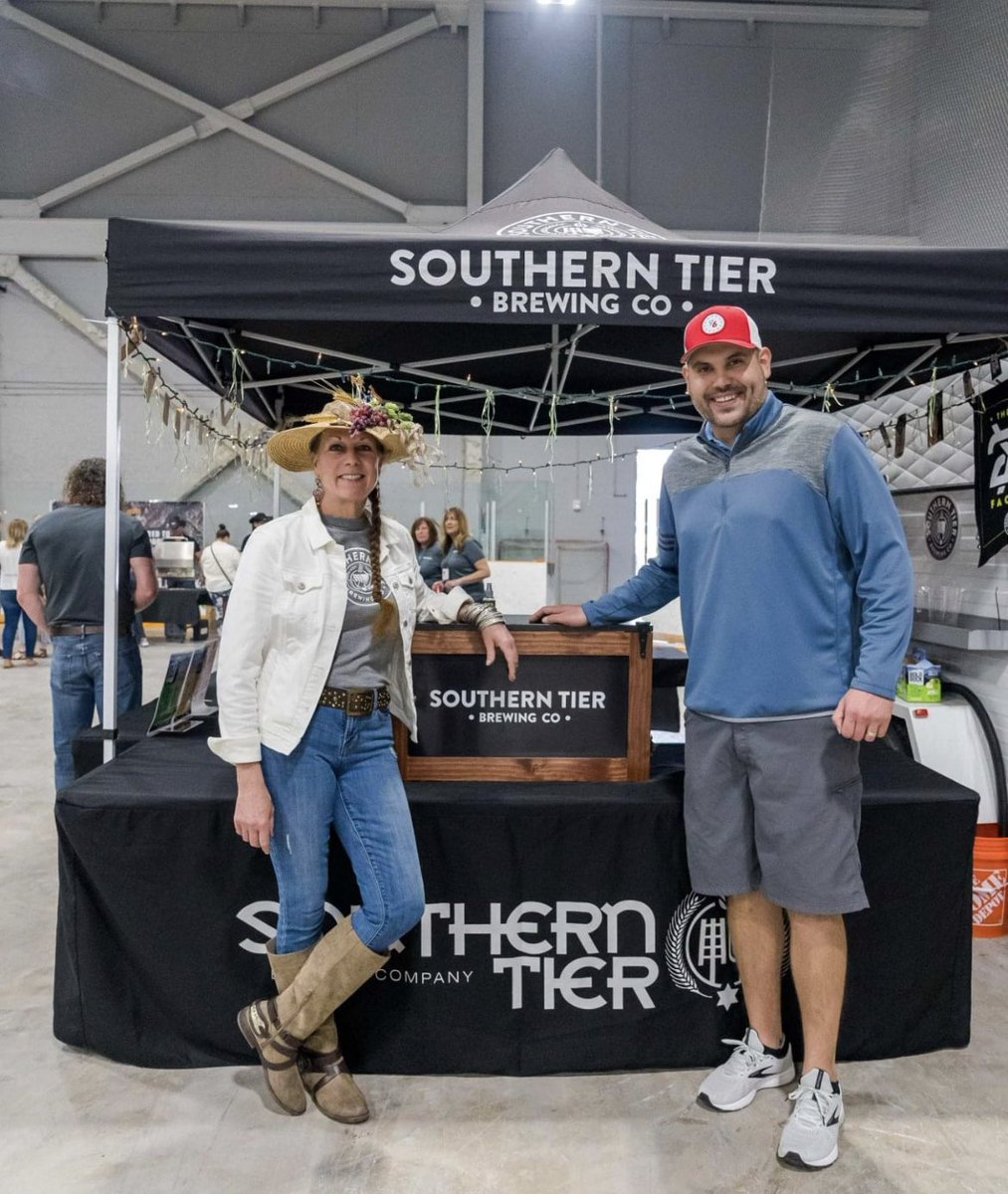 CHQPartnership's tweet photo. We were thrilled to have a table at the recent Grapes and Hope Festival at the @NorthwestArena! Don’t miss the next event. Check out more #event pics here: Visit https://t.co/kOLjia7ubz #LiveCHQ #SipCHQ #Chautauqua #Wine #CraftBev #Craftbeer #NYCraftBeer #CHQ #WNY #JamestownNY https://t.co/edORa5EUF1