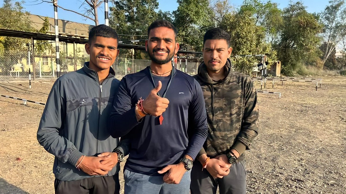 TarasinghGirwal's tweet photo. जय हिन्द sir जी 😘🙏
@indore_academy #Indianarmy @TarasinghGirwal https://t.co/VIZIEMPqEH