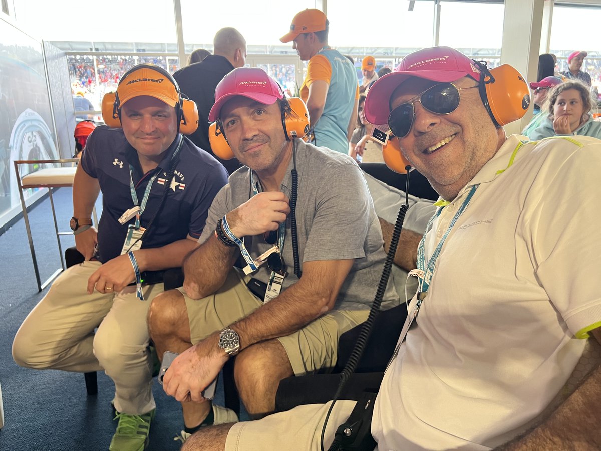 ICE_Markets's tweet photo. ICE’s own @chrisedmonds and @Polioptics were revved up to be at the inaugural #MiamiGP cheering on our racing partners at @McLarenF1 🏎 🏁 All of us at ICE will be rooting for you in Spain! 🇪🇸 #ICEMakeTheConnection #McLaren https://t.co/0tIpe9xSoi