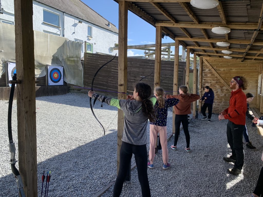 NorwichHighPrep's tweet photo. Group A aim for gold as they practise their archery skills and gain points for their team. 
#bullseye #archeryattack https://t.co/GTSUcwU96a