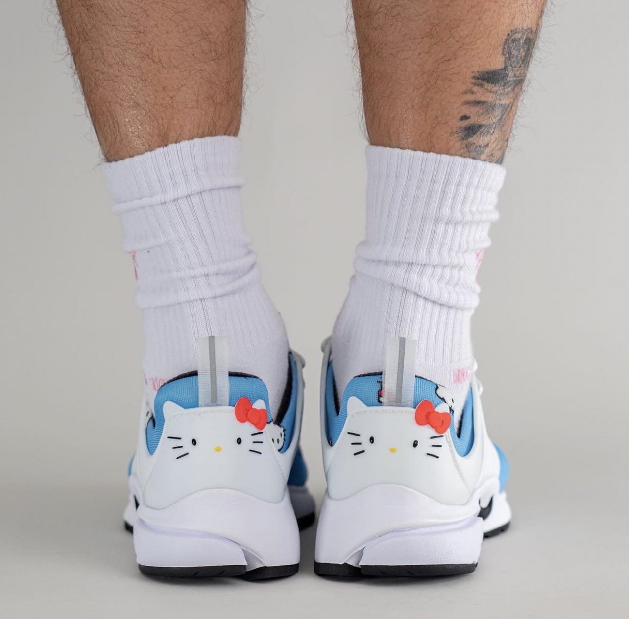 Nice Kicks a X Hello Kitty x Nike Air Presto on foot. https t FMO34UpjXI X