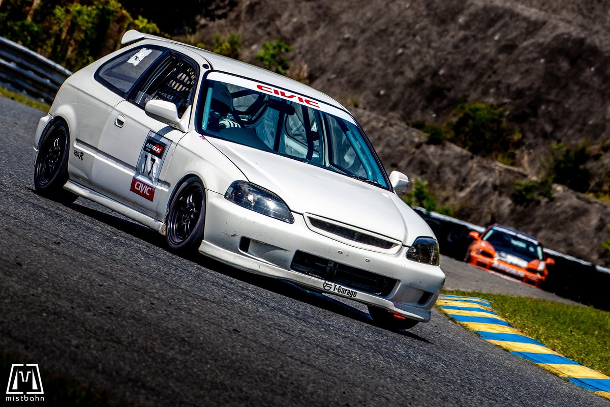 mistbahn's tweet photo. 第5回 JJ杯 (ゼッケン順)
#JJ杯 #セントラルサーキット #EG6 #EF9 #EK9 #HondaCivic #ホンダシビック #Yellowdragon #黄龍 #イエロードラゴン #carmakeacross #GetWildRacing #株式会社久遠 #ティーガレージ #tgaragesale https://t.co/46GhBTg63W