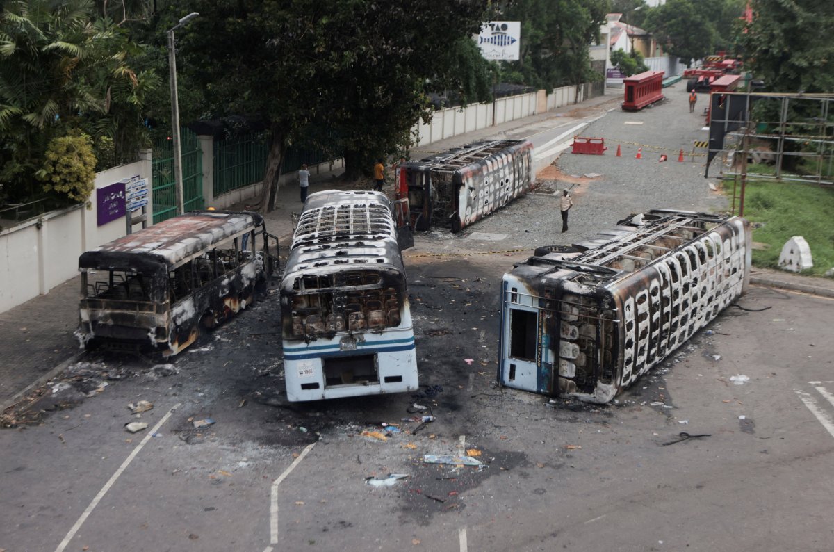 CatholicShareC's tweet photo. Cardinal appeals for peace as violence escalates in Sri Lanka https://t.co/nV8eFNBGHX #CatholicNewsService #ChurchinAsia #CardinalMalcolmRanjith #SriLanka https://t.co/rSVM1RHHsk