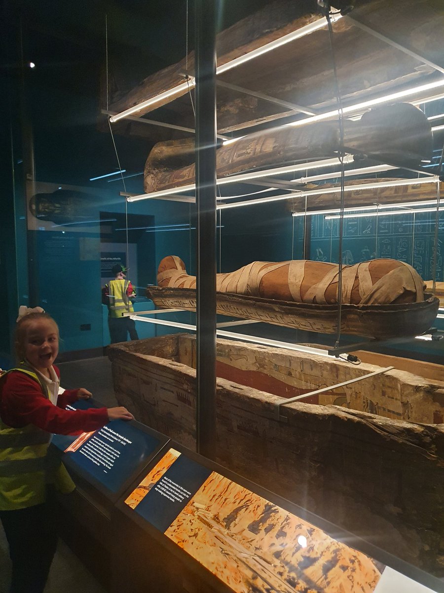 dosbarth3PG's tweet photo. We loved exploring the ancient Egyptian artifacts 🧟‍♂️⚰️ @YsgolEmmanuel https://t.co/fOxMCxV8rn
