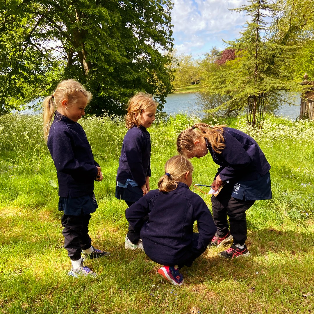 WithamPrep's tweet photo. Year 3οΈβ£ had a wonderful time learning about trees with Jemma from the @royal_forestry at @burghleyhouse π³There was also an opportunity to explore the magificent sculpture gardens ποΈ
#WithamHall | # WHSPrePrep | #teachingtrees https://t.co/SMBlFMeAme