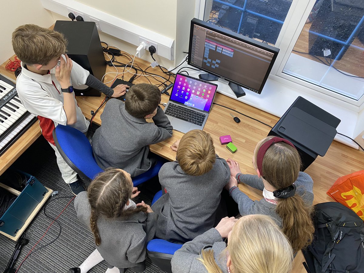 BGS_MusicDpt's tweet photo. Studio recording club is in full swing tonight. The children are learning how to engineer and produce their own recording of โA Sky Full of Starsโ by Coldplay #BGSMusic #BGS_Collaboration #goanywheredoanything https://t.co/KmxJjCnzkM