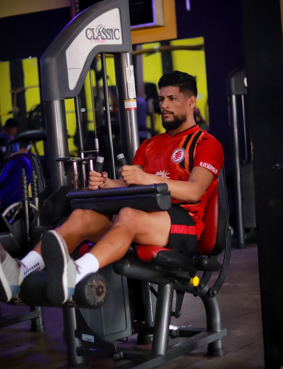 JuventudeSamas's tweet photo. Confira as imagens do Poraquê no treino pela manhã na academia . 

@lionfitness #ParceiroOficial 

O elenco retorna as atividades no estádio Pinheirão às 15h30. 

❤🤍🖤 #OrgulhodoInterior  🤍🖤❤

📷 @mvitoriafoto https://t.co/1XV47taCNm