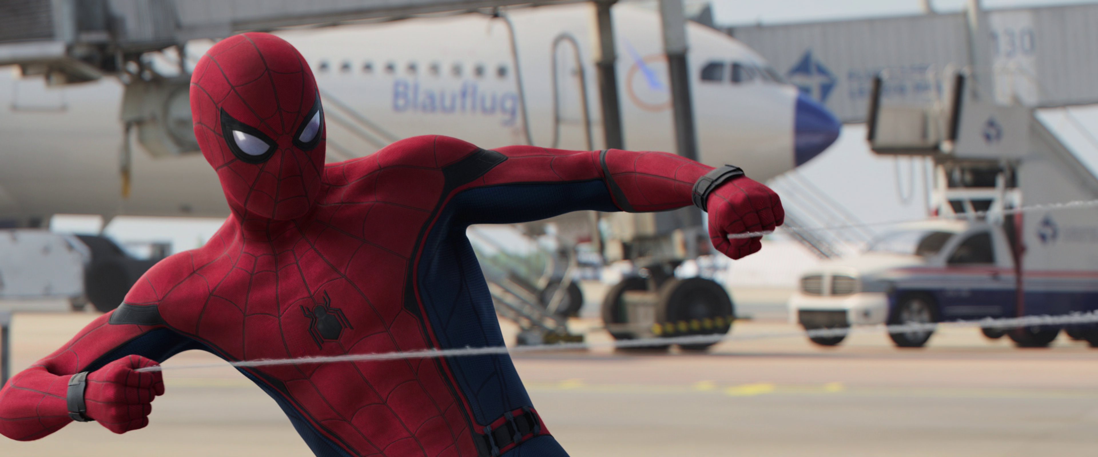 4K Spider-Man Shots on Twitter: 