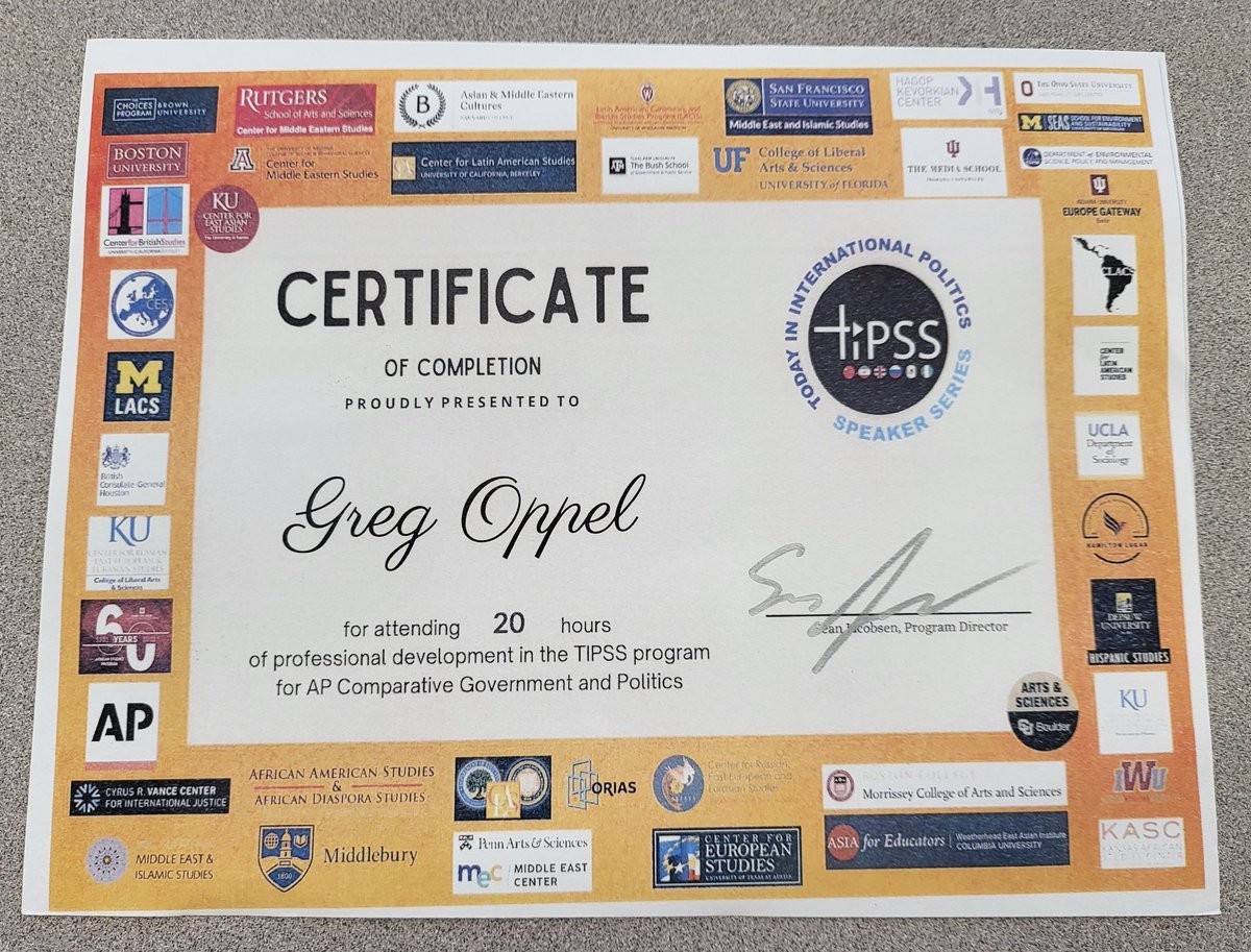 EMHSgoppel's tweet photo. Thank to @APGovJacobsen for coordinating the 🇨🇳 🇮🇷 🇲🇽 Today in International Politics Speaker Series 🇳🇬 🇷🇺 🇬🇧 with dozens of institutions, speakers, and student and teacher participants. I learned SO much! 🤓 #TIPSS #CoGo #APCompGov https://t.co/sji4BuNuS2