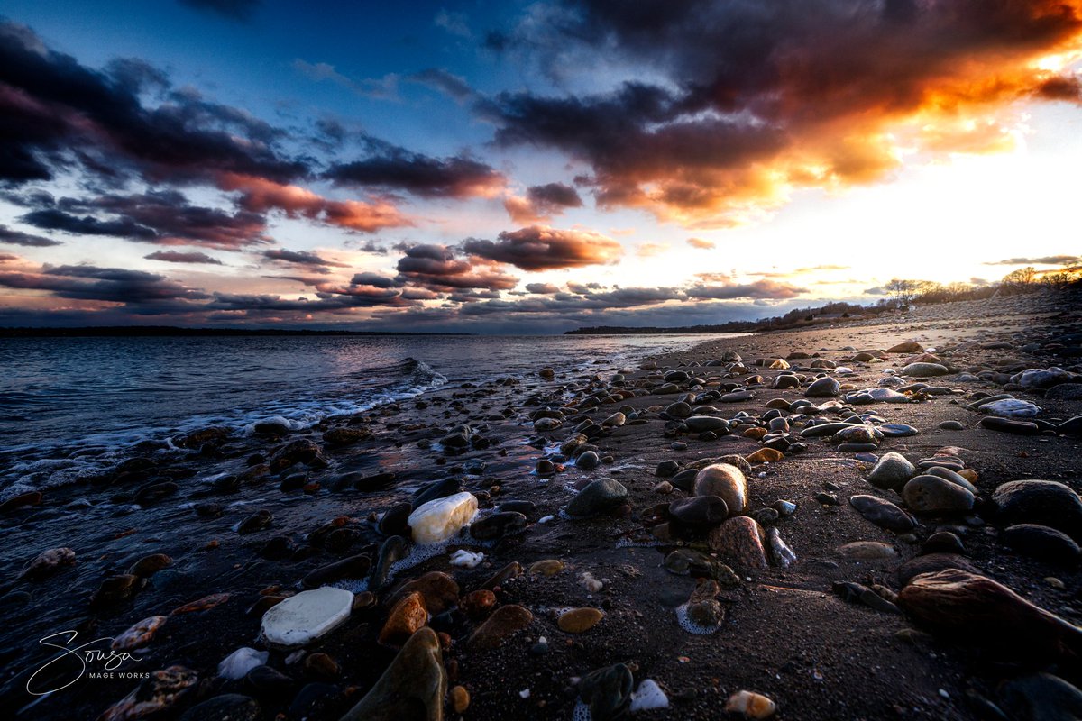 sousaimageworks's tweet photo. "Where He Rested" Late Afternoon at Sandy Point Beach in Portsmouth, RI. #photography #photographer #beach #dramatic #art #Massachusetts #massachusettsphotographer #rhodeisland #rhodeislandphotographer #Boston #Providence #photo #Foto #fotografia https://t.co/2GXadqizJz https://t.co/6O282ekxjm