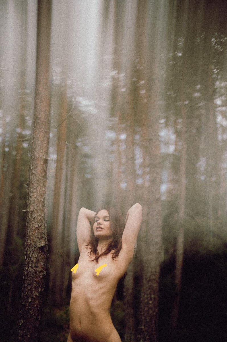 Slinky_Vixen's tweet photo. More outdoors adventures.🌿
By gpimagez
#outdoors #nudephotography #outdoornudity https://t.co/aF6yRYmrmZ