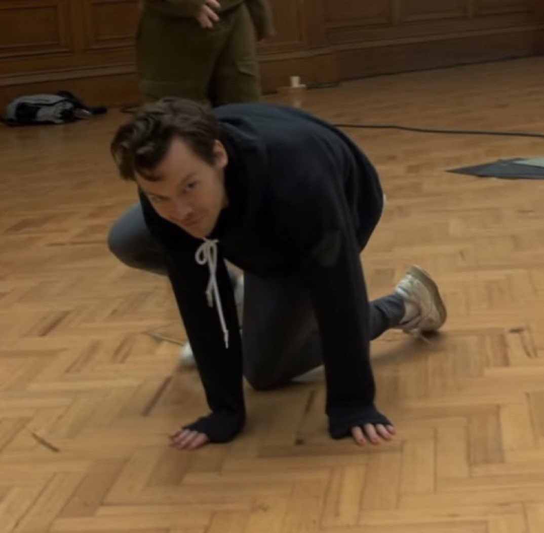 halleyscometrry's tweet photo. “mom, you wanna see a cool trick?” https://t.co/rCQF1hYkMC