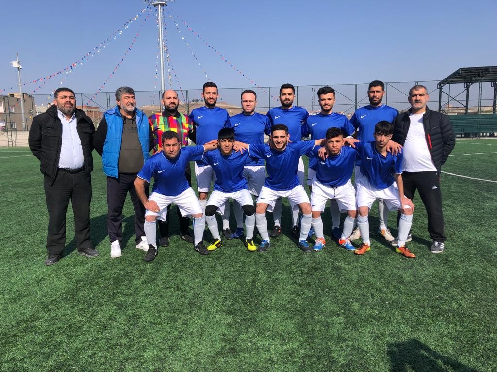 MustafaBebe20's tweet photo. 10-16 Mayıs engelliler haftasını bizler yılda iki defa hatırlamak istemiyoruz engeller iki gün ile sınırlı değildir.. belediyeler bir takımı desteklerken bir diğerine hiçbir destek vermeyip mücadele eden takımları görmezden geliyor sizce adelet bu mu? @zabeyazgul @mcanpolatnet https://t.co/KoDAIJYtAD