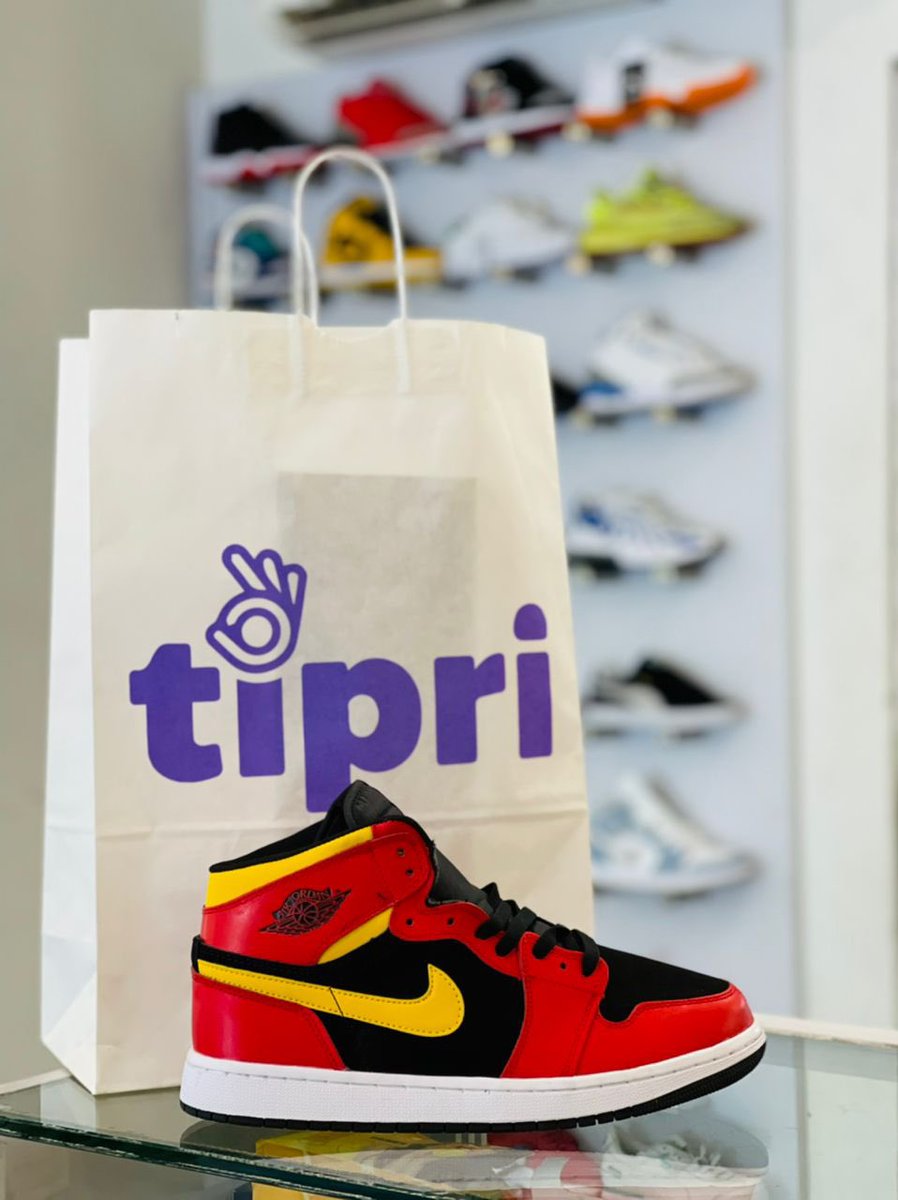 Tipriht's tweet photo. New stock de Sneakers !!!! https://t.co/hugrhZyWAc