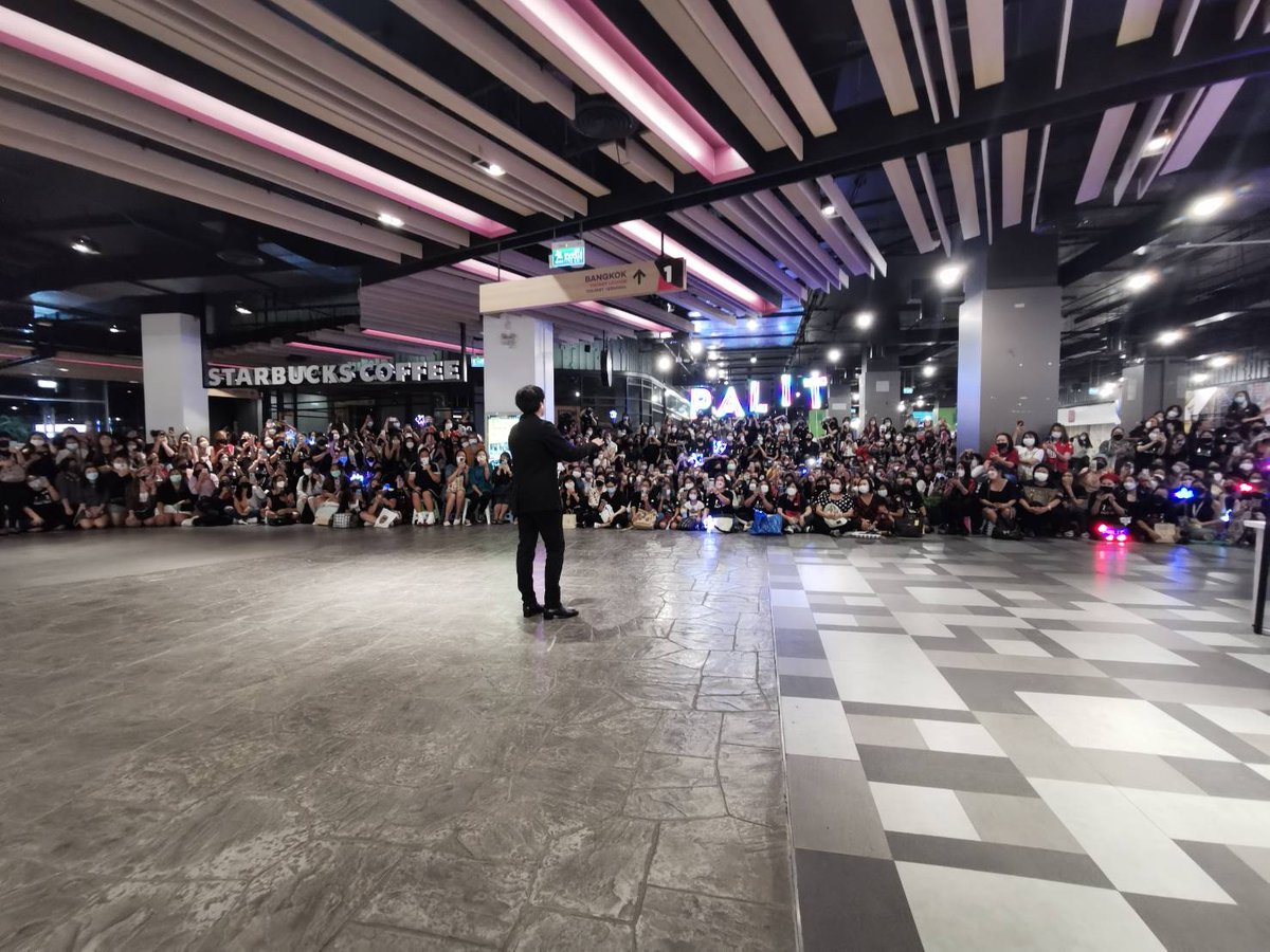 Palit_Official's tweet photo. เป็นไงบ้างเจอเฮียกันแล้ว มาบอกความรู้สึกกัน
@peckpalit #TGMA2021xPeckPalit
#TheGuitarMagAwards2021 

#เป๊กผลิตโชค
#PeckPaLitChoke https://t.co/TYojCyP42e