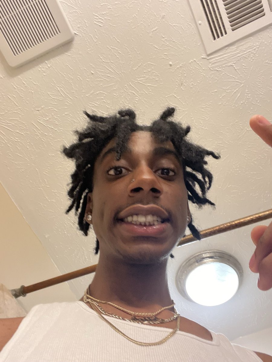 worthystickk's tweet photo. waking up is my highlight of the day - stickdumpos 💜 https://t.co/SjxankADvF