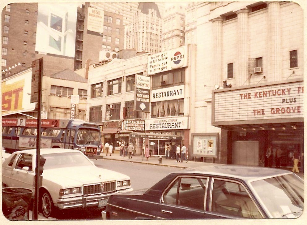 eGullet's tweet photo. A nostalgic look back at some favourite vanished New York City eateries https://t.co/0xzUKd0qsX, and some next-level knife storage https://t.co/hBsZdnv7AL #egullet #kitchenknives #knifestorage #nextlevel #inspiring #diningout #restaurants #newyorkcity #nyc #restaurants #nostalgia https://t.co/xwxmUxDncN