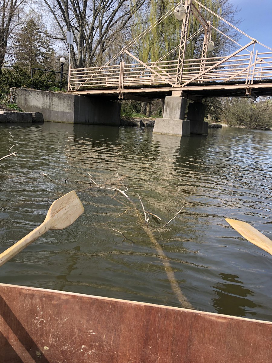 Matthew_Morris's tweet photo. Nice little row in Victoria Park this morning. I’m guessing a misguided innovator tried to build a bridge to the island using a picnic table. #urbanboating https://t.co/xn1TZ96vmx