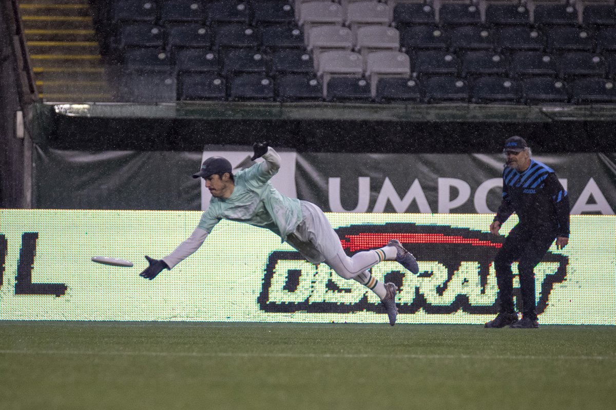 watchUFAtv's tweet photo. Layouts rain or shine ☔️

Eli Friedman with the big goal 

📸 John King @flatballphotos https://t.co/Fm7CGcfaq2