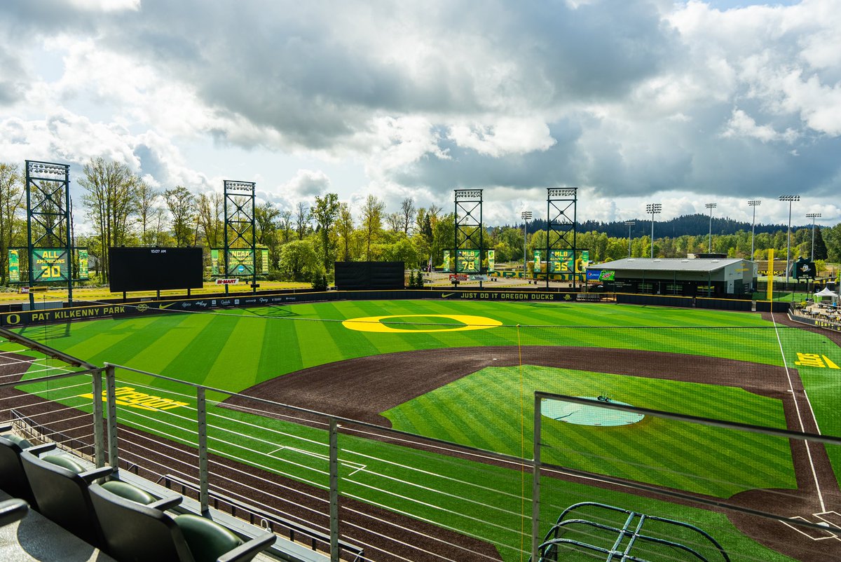 SportsDissected's tweet photo. 🦆 @OregonBaseball’s PK Park 😍

Our video tour 🎥: https://t.co/ExpQlPuWAY https://t.co/2P9woKqS7G