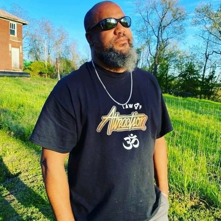KimberlyHart37's tweet photo. Check out Charlie aka Chuck rocking his Law of Attraction edition 👕 t-shirt. #LOA #LawofAttraction
This and That by Hart LLC
#Thisandthatbyhart
#Thisandthatbyhartllc
https://t.co/xJ7croaqsb
♡A little bit of this A little bit of that♡
#manifesting #ancientwisdom https://t.co/vJ7ygFrZNg