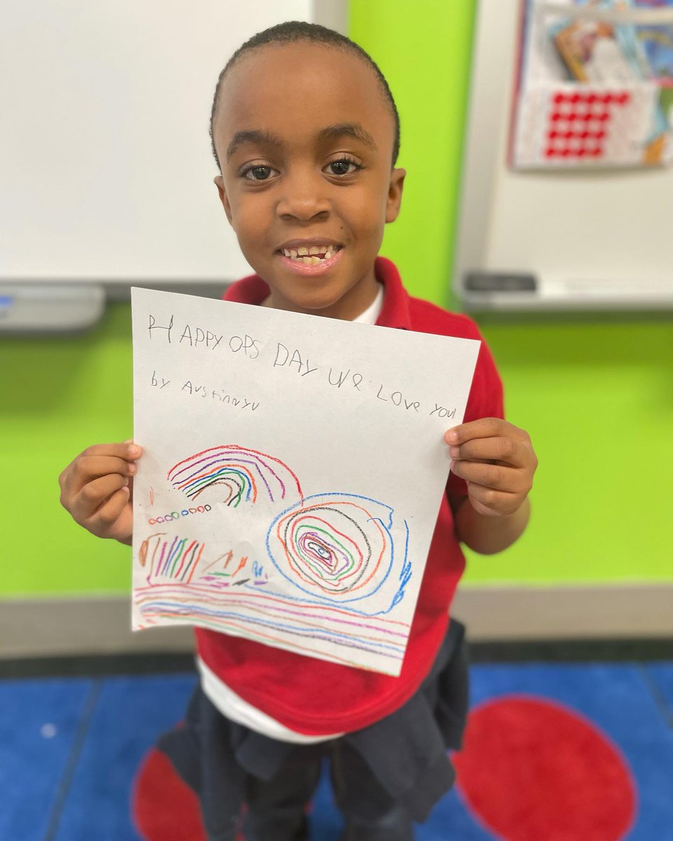 KIPPNYC's tweet photo. Ops Appreciation at KIPP Academy Elementary School! #OperationsAppreciationWeek ❤️🖍️🙏 https://t.co/rxOZpQBYUC