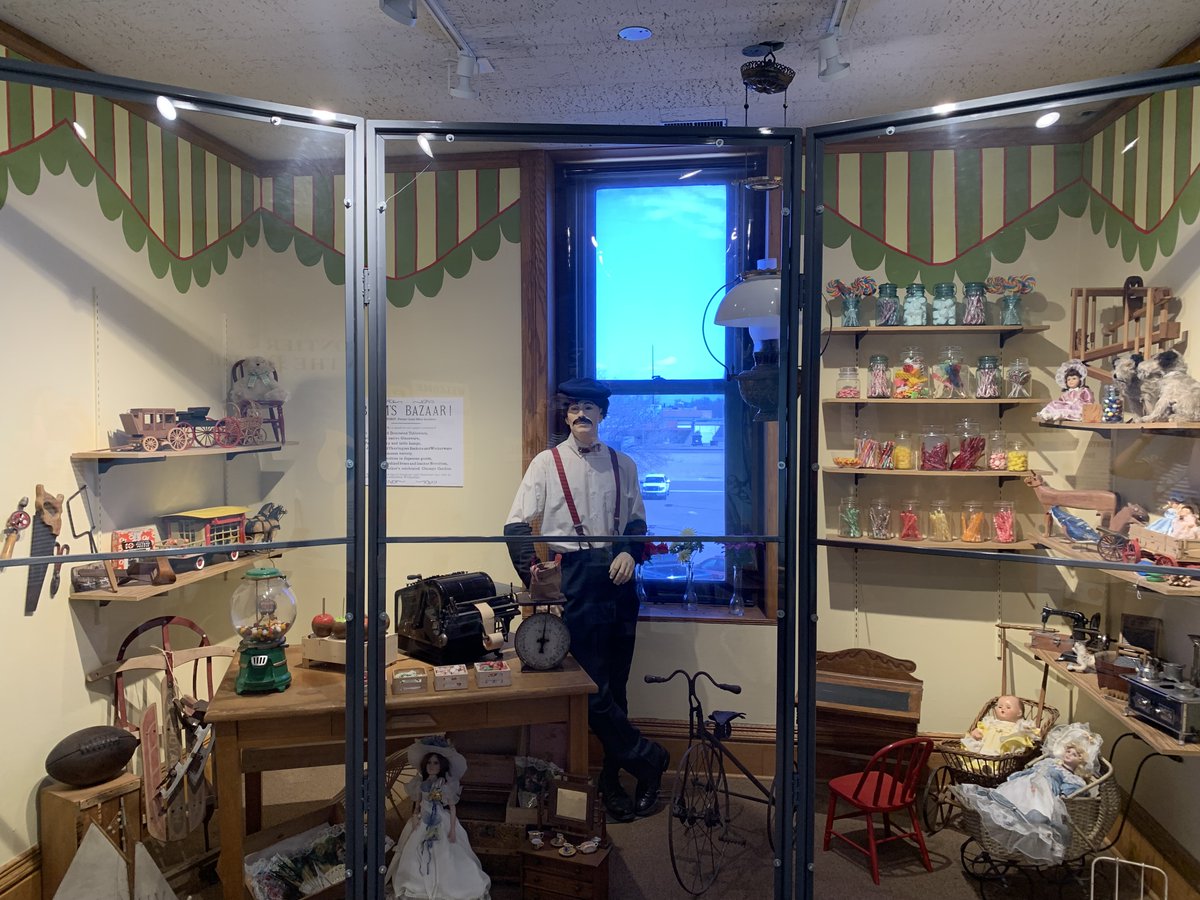 Hello! My name is Keri Walker and I am a student at NSU. I am also the new Intern here at the Dacotah Prairie Museum! Come discover history by checking out exhibits including the Frontier Town Life Room &amp; the "Forgotten Spaces" exhibit! <a href="/NorthernStateU/">Northern State U.</a> #musemintern #museunexhibit