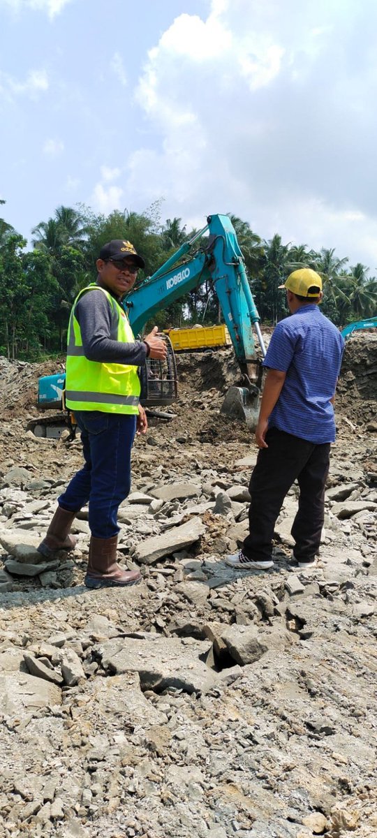 sodipuro's tweet photo. #Pangandaran Proyek dalam proses pengerjaan.
https://t.co/xyyCcmjyJl https://t.co/p39XYGwSdE